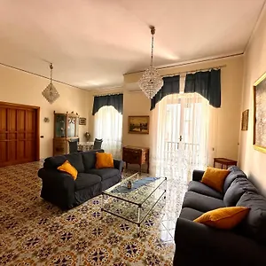 Maman Suite, Center Near Molo Beverello Сasa de vacaciones Nápoles